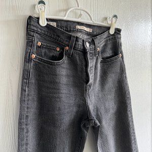 Levi's Wedgie Fit Ankle Jeans